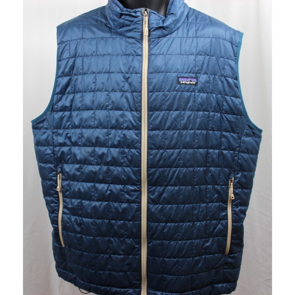 Patagonia Men's Navy Blue and Cream Puff Zipper Vest Pockets Logo‎ XXL